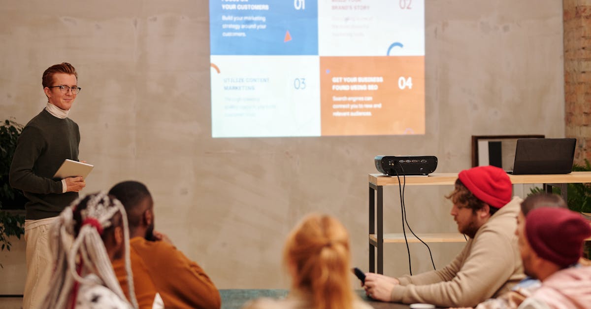 枫之谷m：在线沟通平台代理