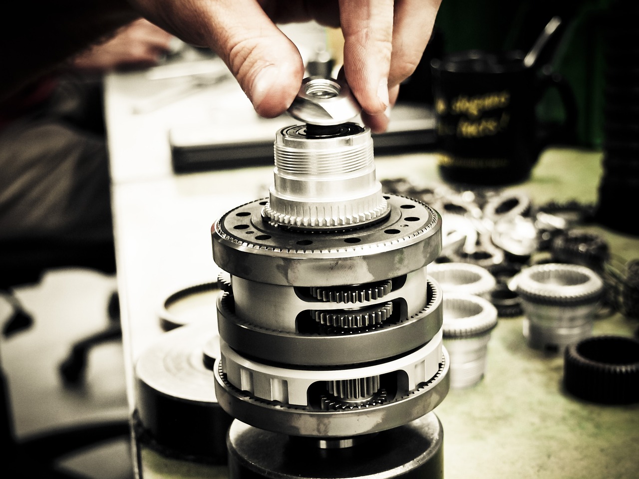 防封电销卡：炒股开户平台有哪些